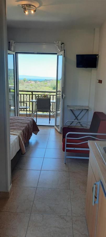 Sofia & Lakis House Apartment ออร์โมส ปานากีอาส ภายนอก รูปภาพ