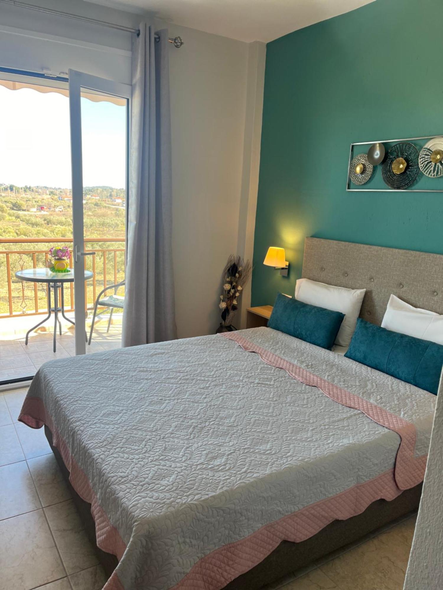 Sofia & Lakis House Apartment ออร์โมส ปานากีอาส ภายนอก รูปภาพ